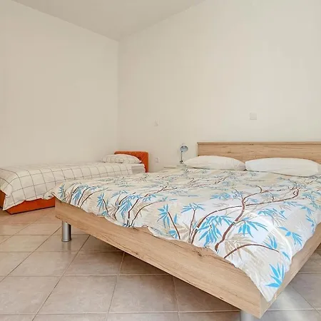 Apartment Adila 3 Novigrad Istria